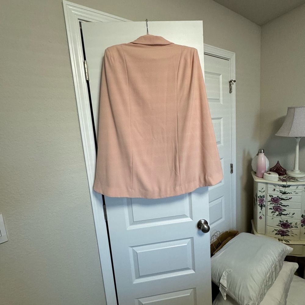 Peach Blazer | size 18 - Picture 2 of 3